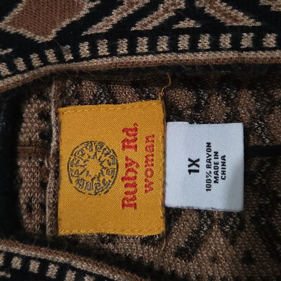 Ruby Rd. Leopard Print Cardigan - Picture 5 of 8